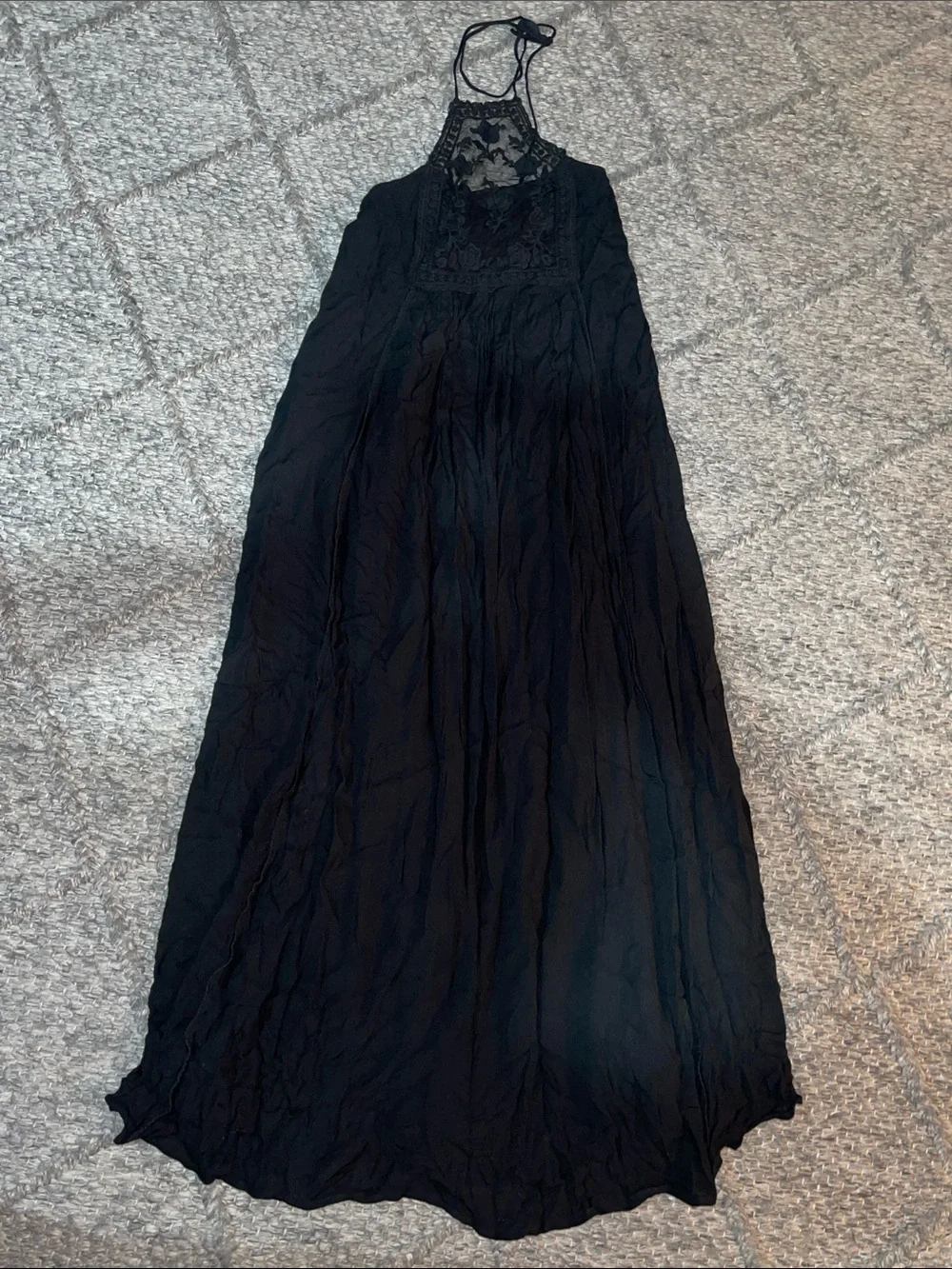 Abercrombie & Fitch Black Halter Lace Maxi Dress